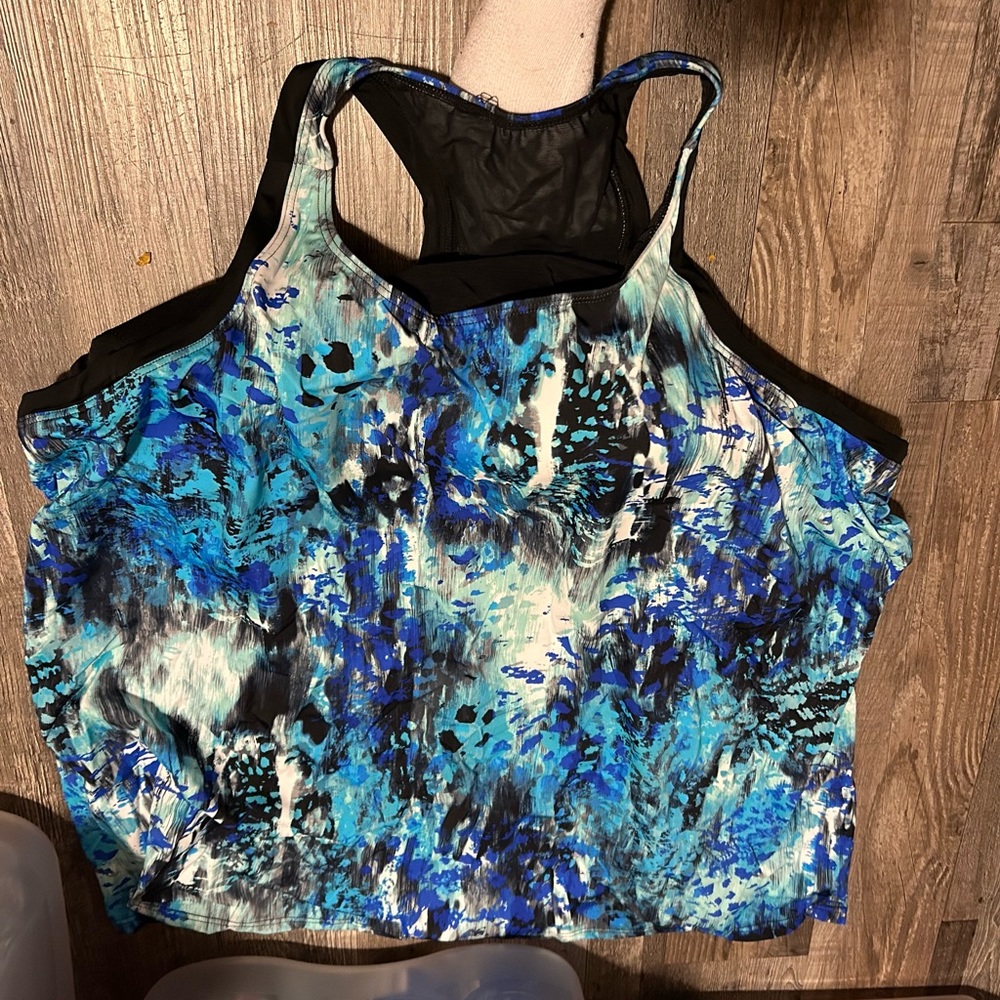 32W swimsuit top